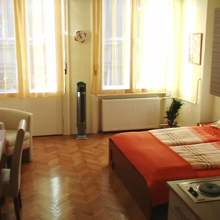 Apartment Paprika *