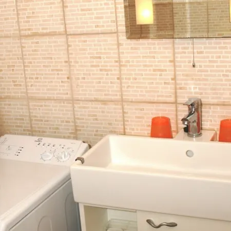 Paprika Apartment
